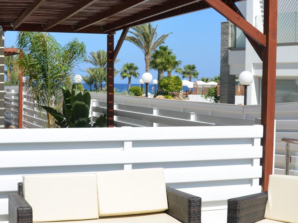 Athena Beach Villas Pernera Eksteriør billede