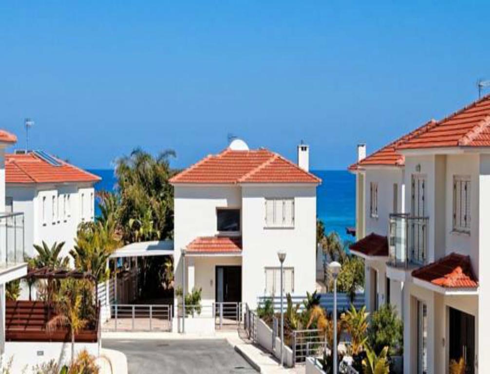 Athena Beach Villas Protaras Eksteriør billede