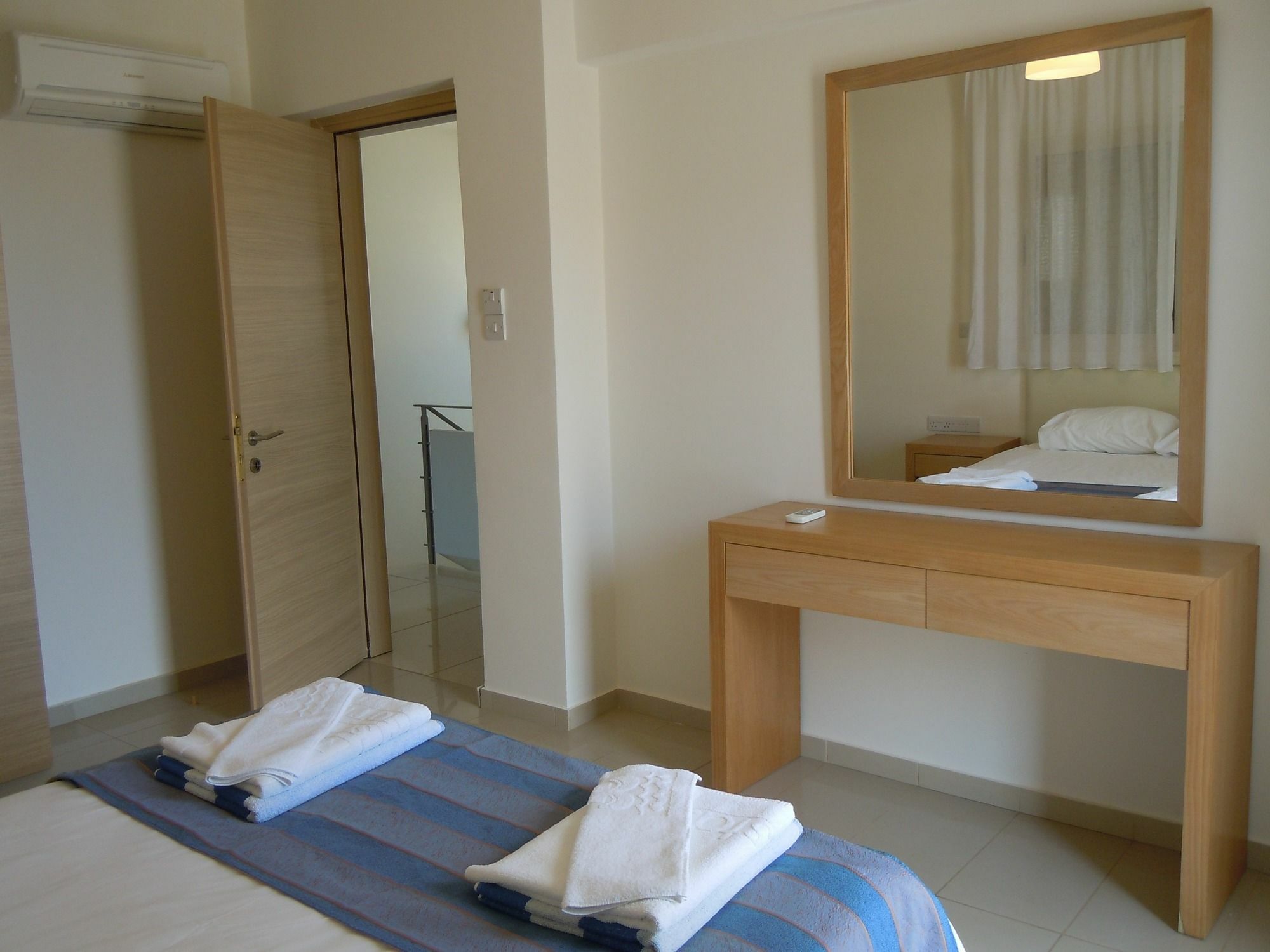 Athena Beach Villas Protaras Eksteriør billede