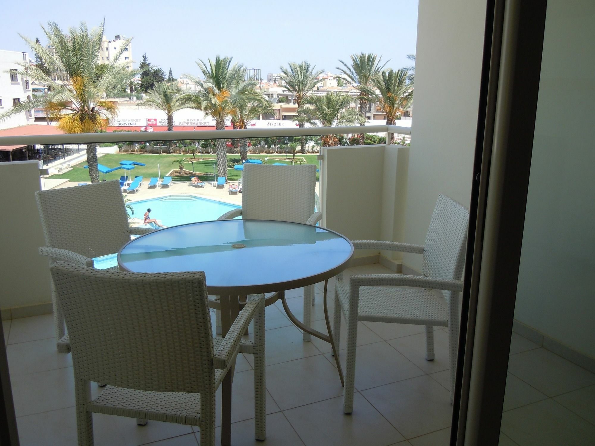 Athena Beach Villas Protaras Eksteriør billede